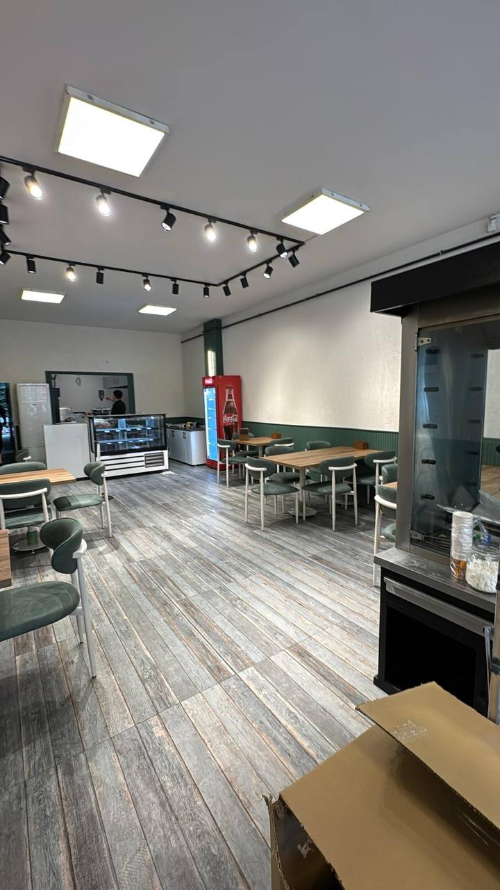 Restoran iç mekan ve servis alanı